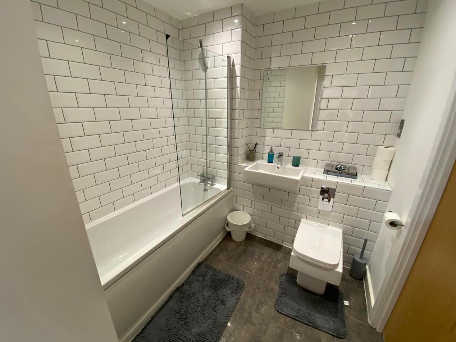 Deluxe Central Apartment - Fast Wifi- Utilitia Arena - Icc - Sea Life Centre Birmingham Buitenkant foto